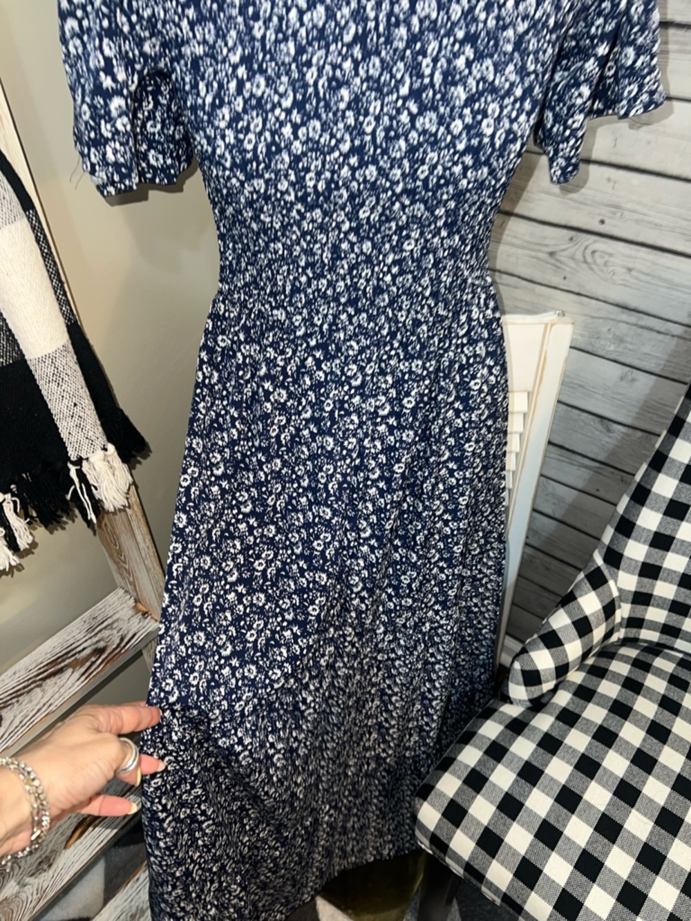 Pretty Garden Navy Floral Short-Sleeve Maxi Dress - Picture 4 of 8